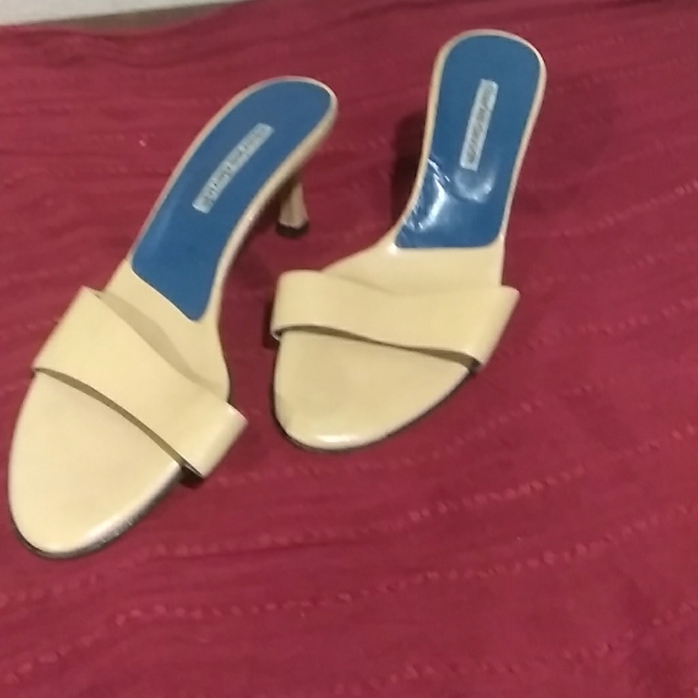 Charles David cream colored kitten heel mules